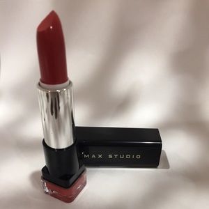 Women’s new lipstick DOLCE VITA makeup MAX STUDIO